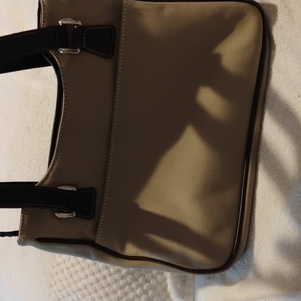 Hand bag - Picture 2 of 4